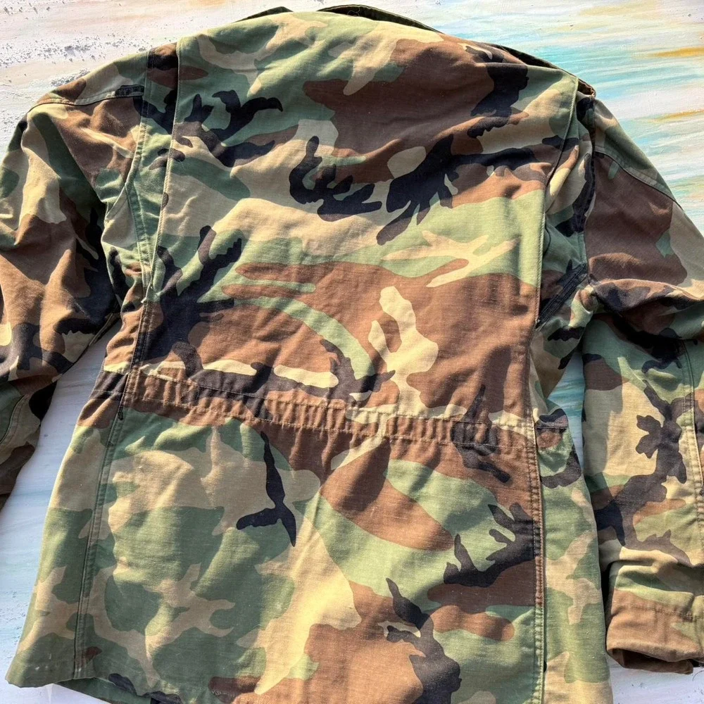 US Army vintage woodland camo jacket size m